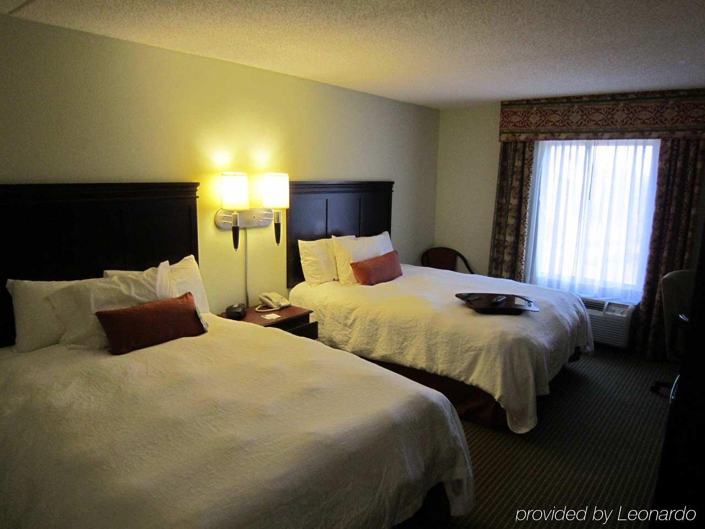 Hampton Inn Fayetteville Room photo